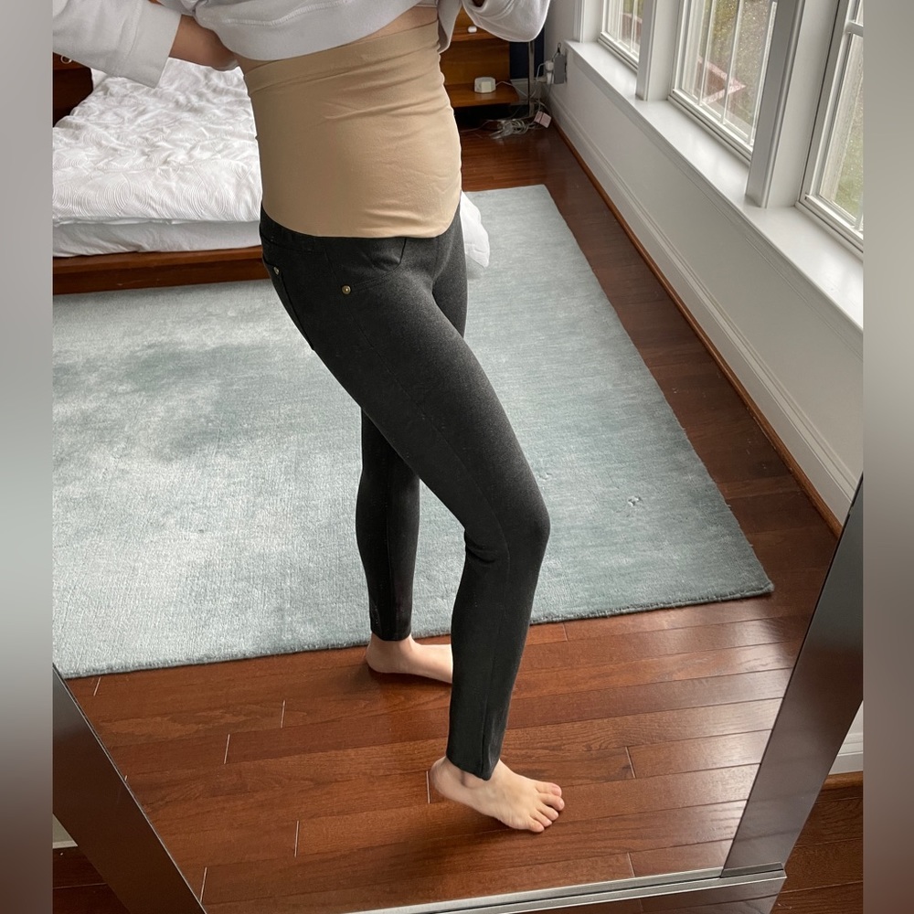 A Pea in the Pod Maternity Overbelly Leggings